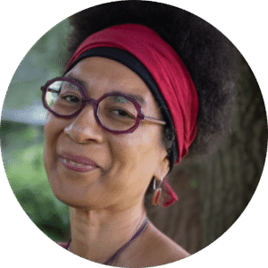 Salomé Mulongo, Doula de Transition, Autrice, Naturopathe, Energéticienne