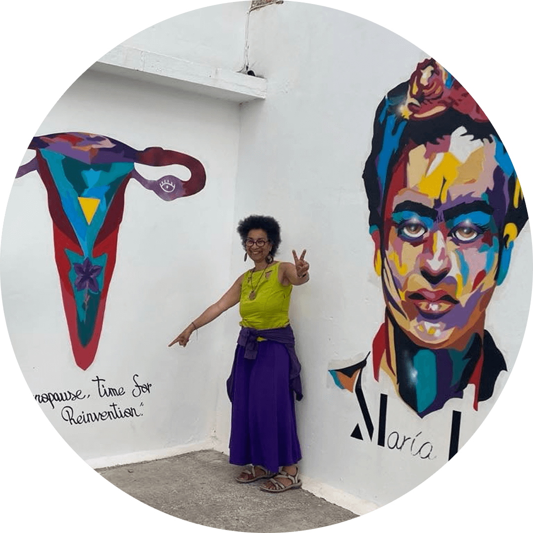 Read more about the article Quand l’univers peint sur les murs : sororité, ménopause et synchronicité à Ibiza